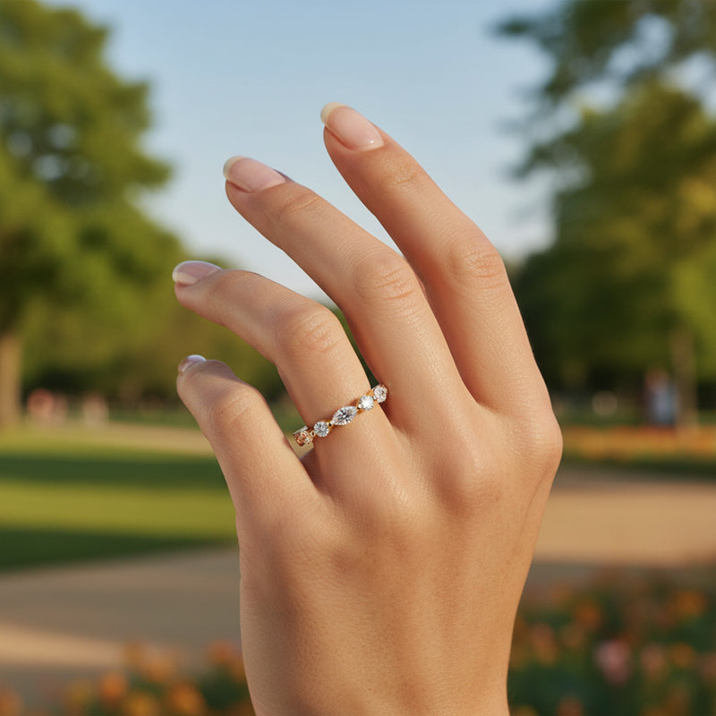 'Violet' Wedding Band