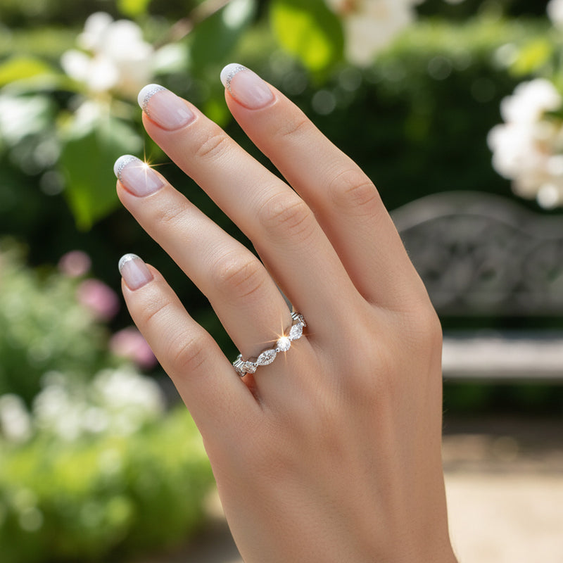 'Violet' Wedding Band