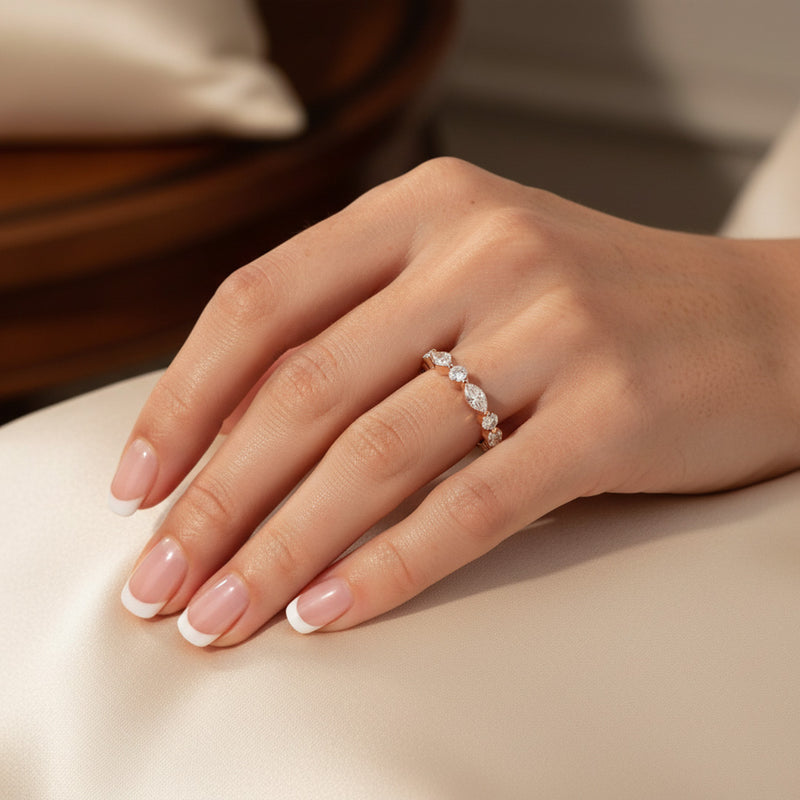 'Violet' Wedding Band