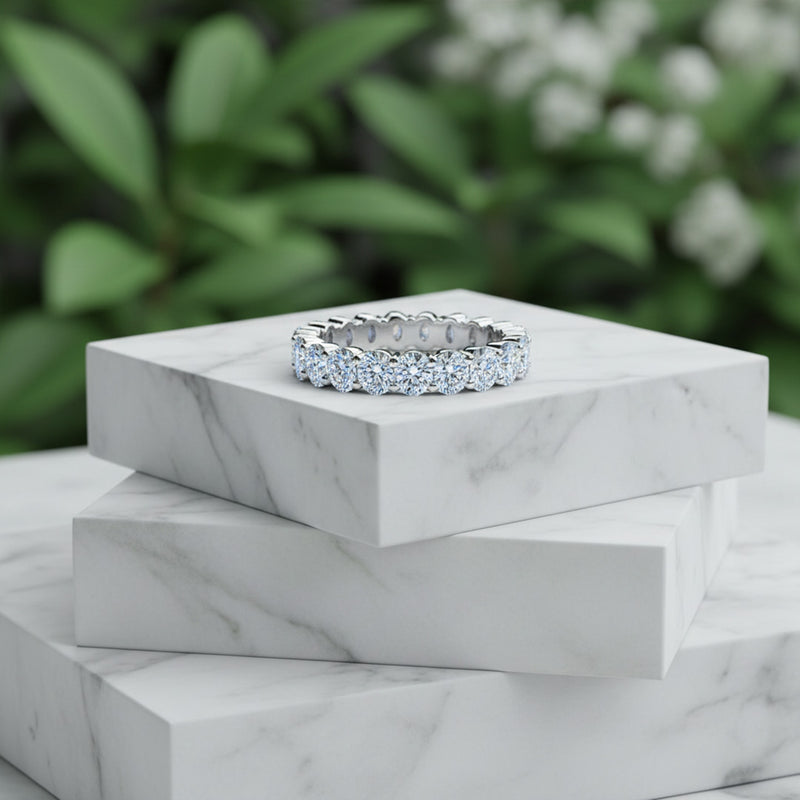 'Lila' Wedding Band