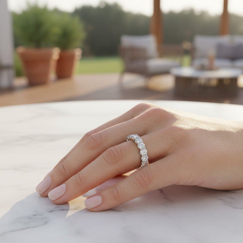 'Lila' Wedding Band
