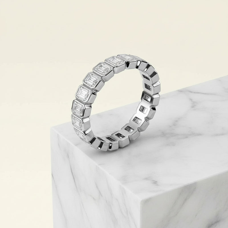 'Leslie' Wedding Band