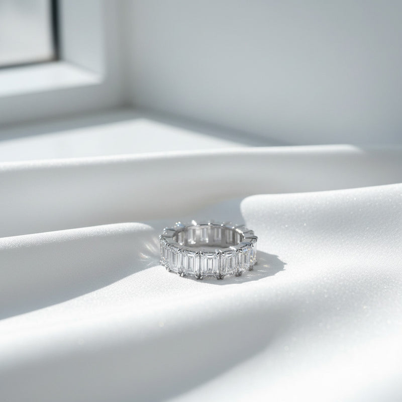 'Julia' Wedding Band