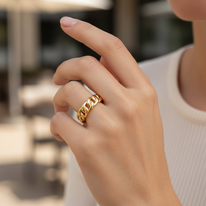 'Claire' Wedding Band