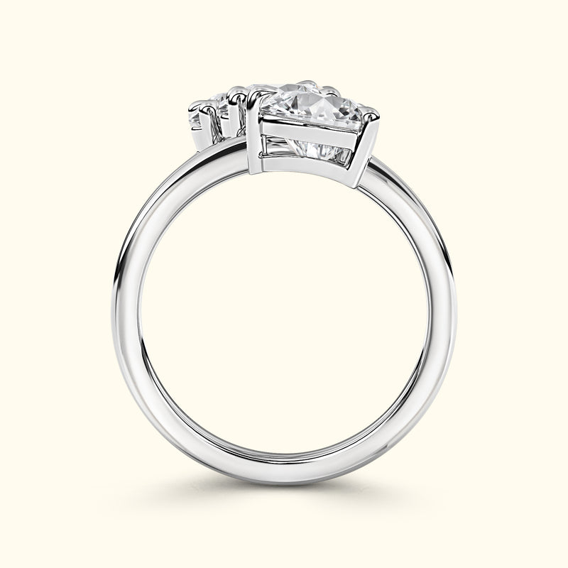 Round Diamond Spiral Ring