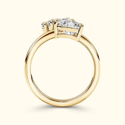 Round Diamond Spiral Ring