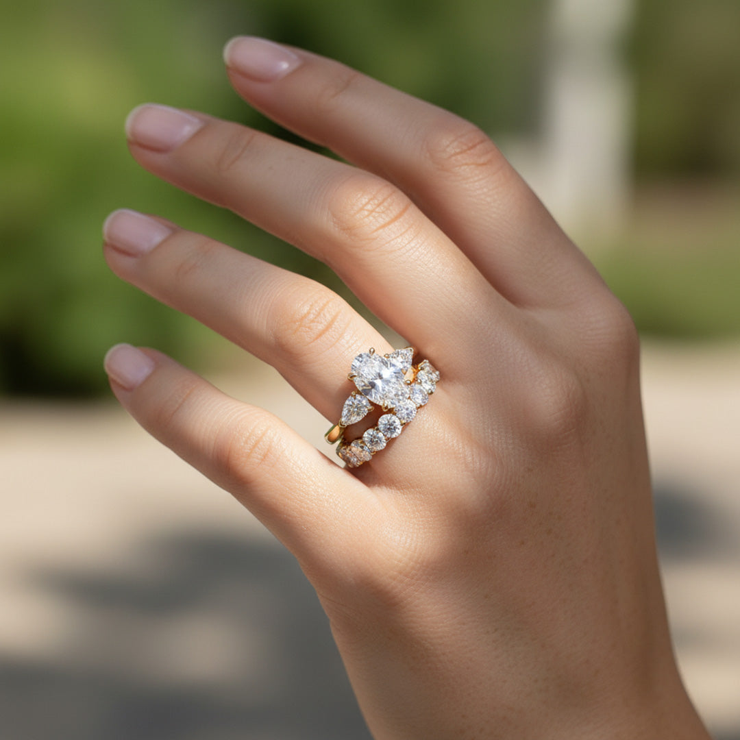 'Noelle' Wedding Band