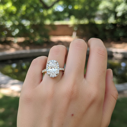 'Stacie' Diamond Engagement Ring - Halo Elegance