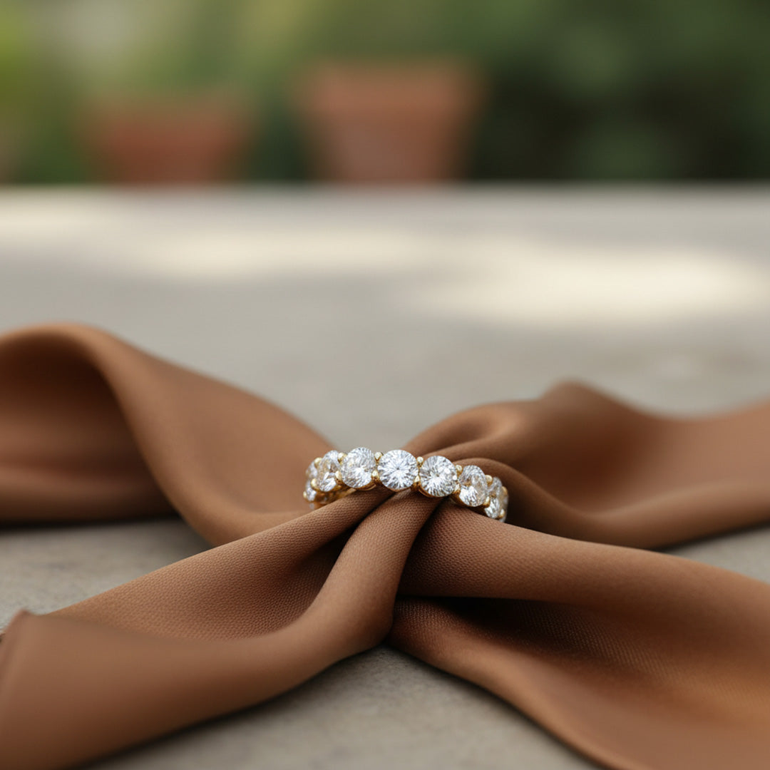 'Noelle' Wedding Band