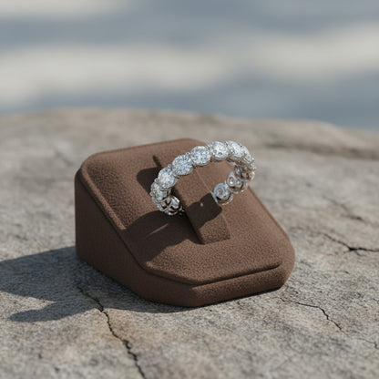 'Noelle' Wedding Band