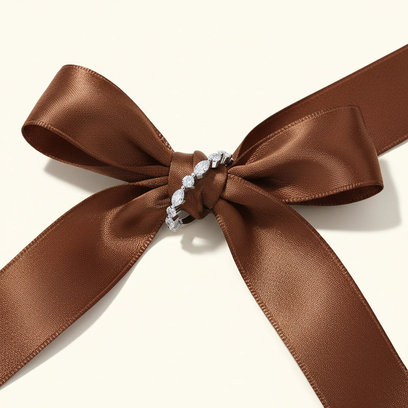 'Violet' Wedding Band