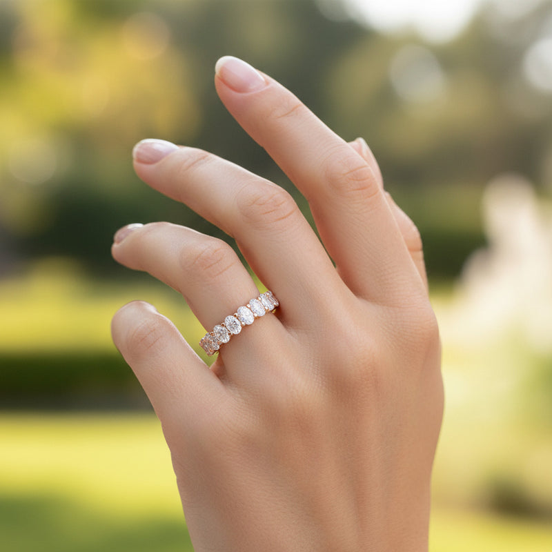 'Lila' Wedding Band