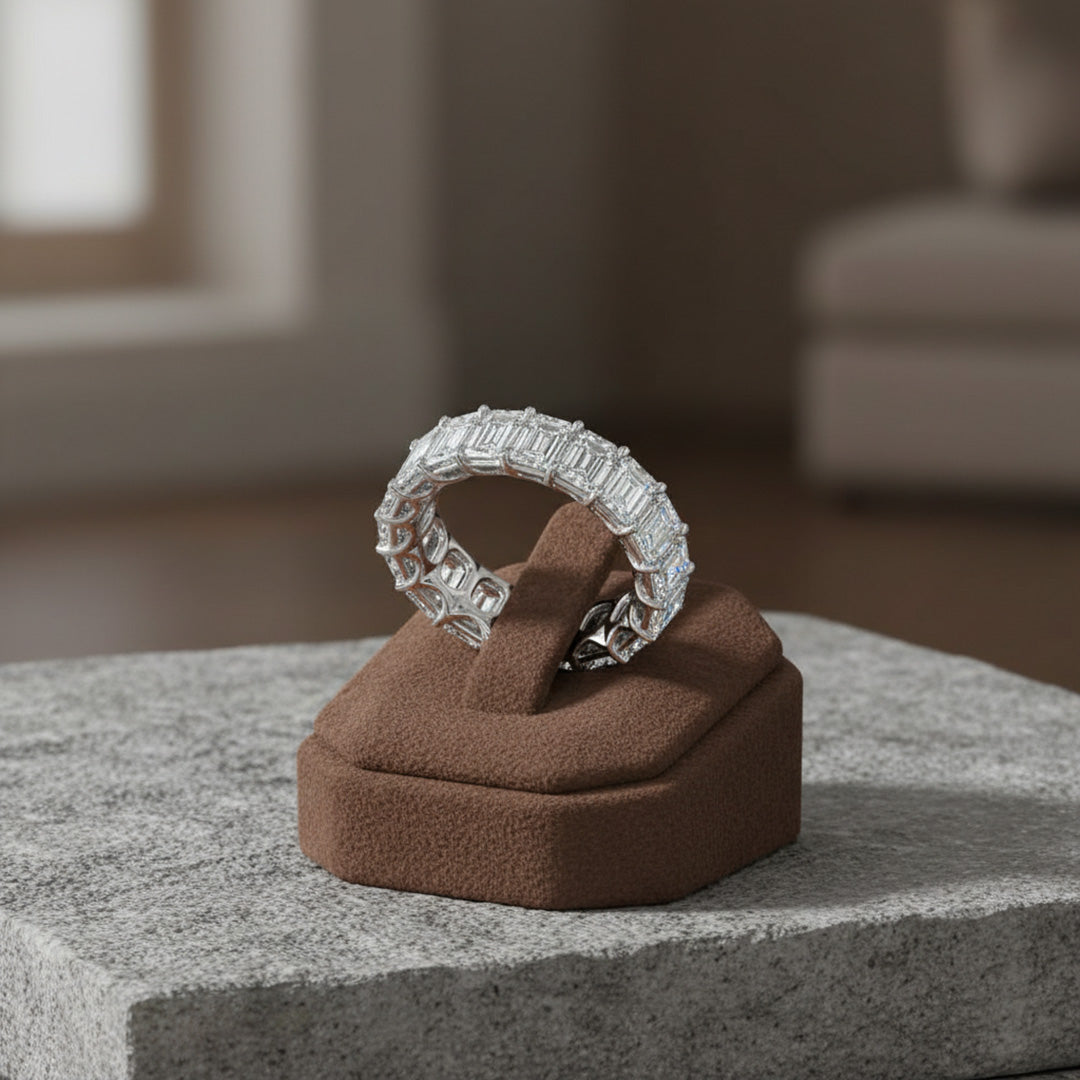 'Carmen' Wedding Band