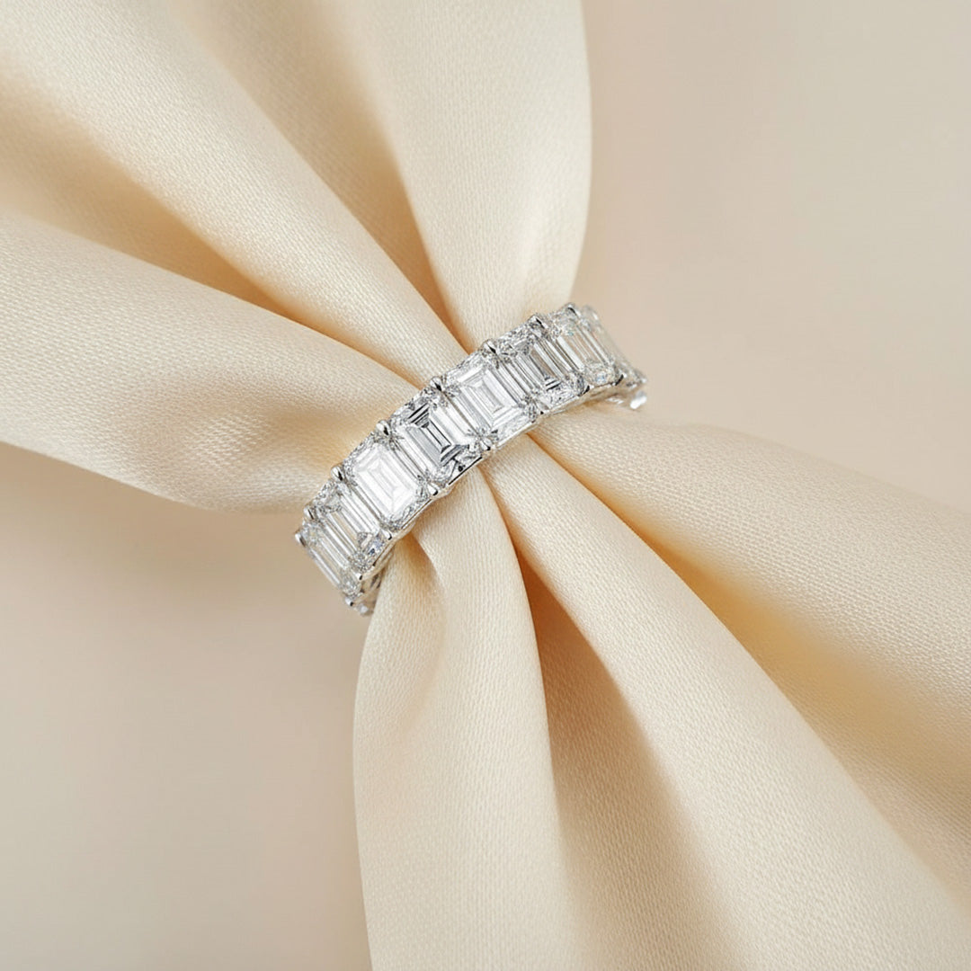 'Carmen' Wedding Band