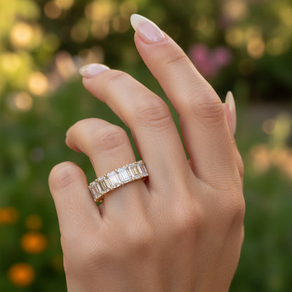 'Carmen' Wedding Band