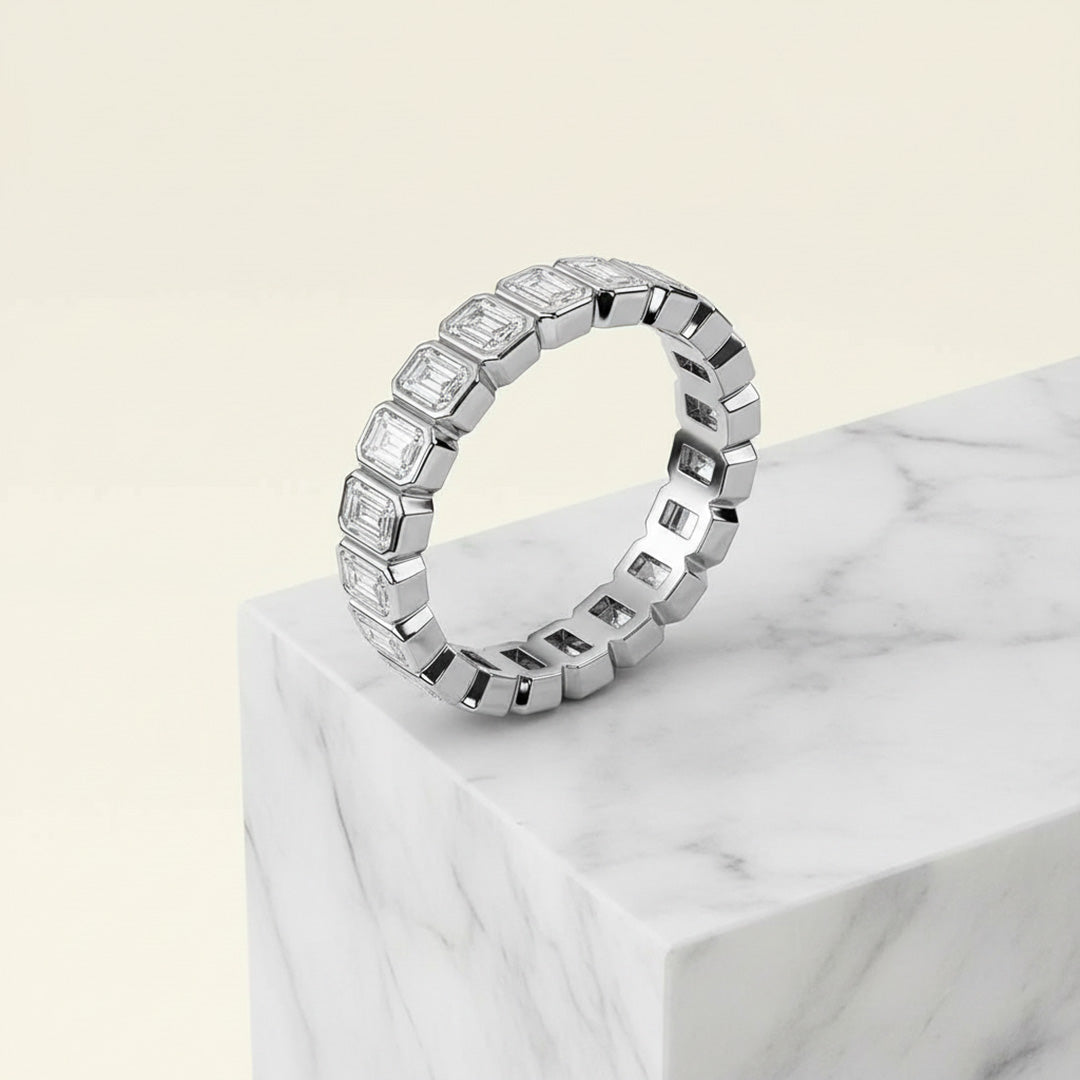 'Leslie' Wedding Band