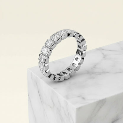 'Leslie' Wedding Band