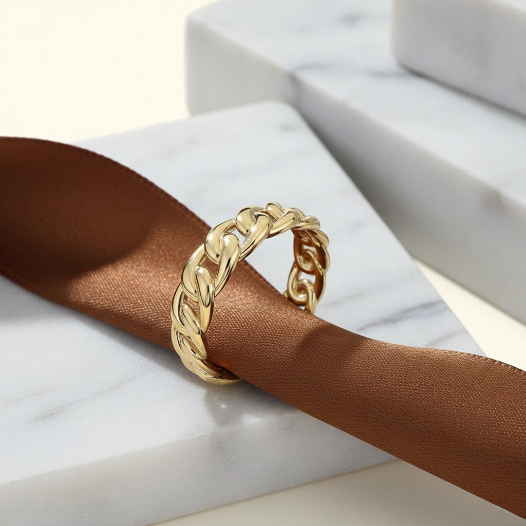 'Claire' Wedding Band