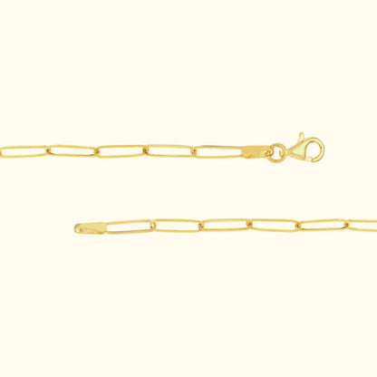 Gold link chain bracelet with a lobster clasp closure.