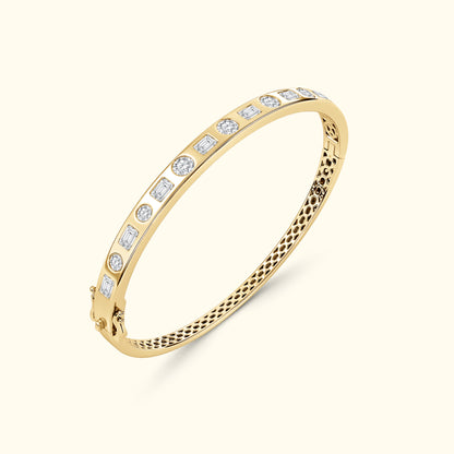 Bezel Set Emerald and Round Mixed Diamond Bracelet